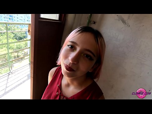 ❤️ شاگرد سينوئل چوسي ٿو هڪ اجنبي کي ٻاهر جي پوئتي ۾ - هن جي منهن تي ️❌ معيار جنسي